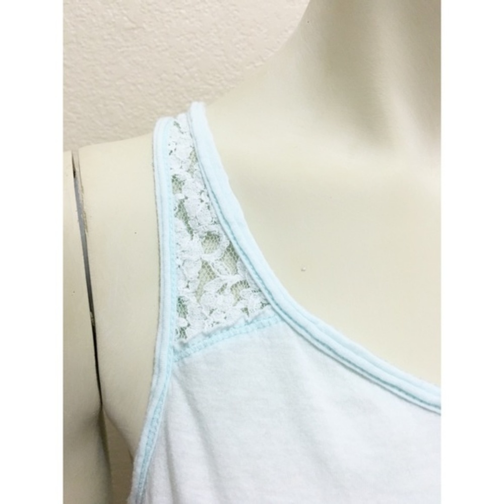 Hollister Small Baby Blue and White Lace Crop Top - Picture 2 of 8